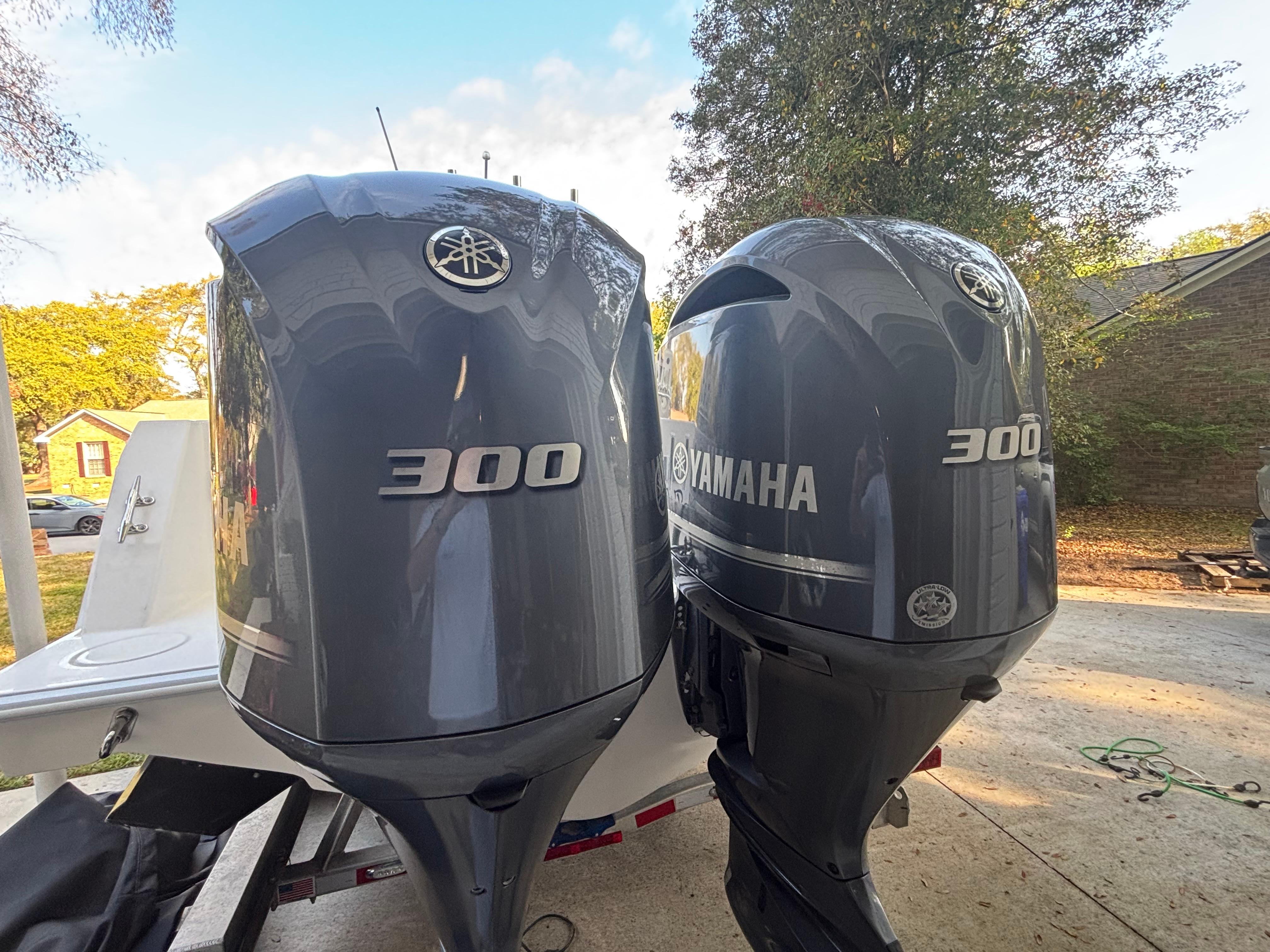 2015 Contender 30 ST - Image 12