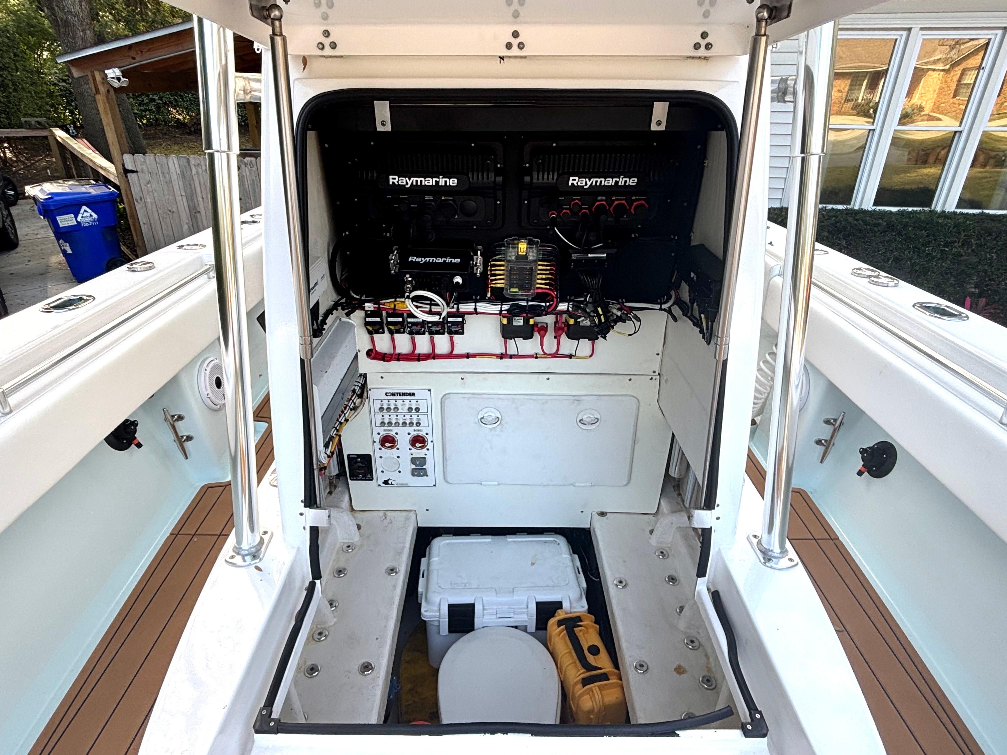 2015 Contender 30 ST - Image 26