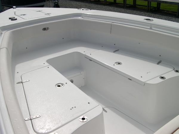 Gamefish 27 Forward Seat Photo 7