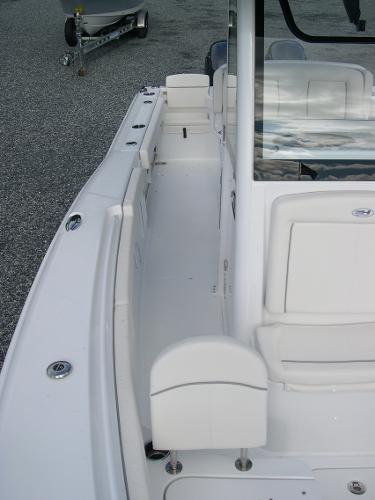 Gamefish 27 Forward Seat Photo 16
