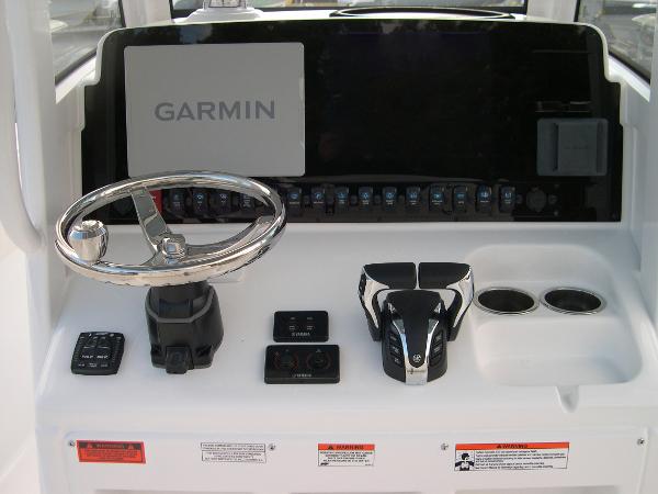 Gamefish 27 Forward Seat Photo 25