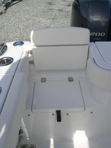Gamefish 27 Forward Seat Photo 39
