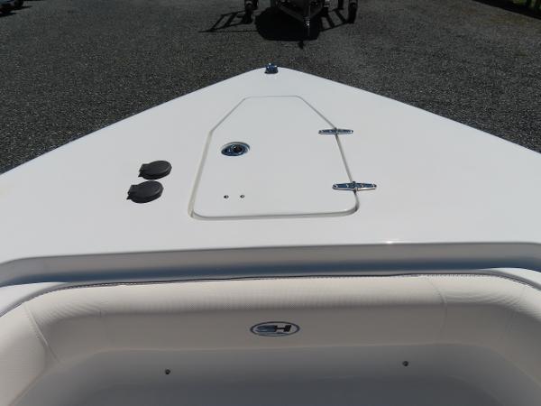 Gamefish 27 Forward Seat Photo 16