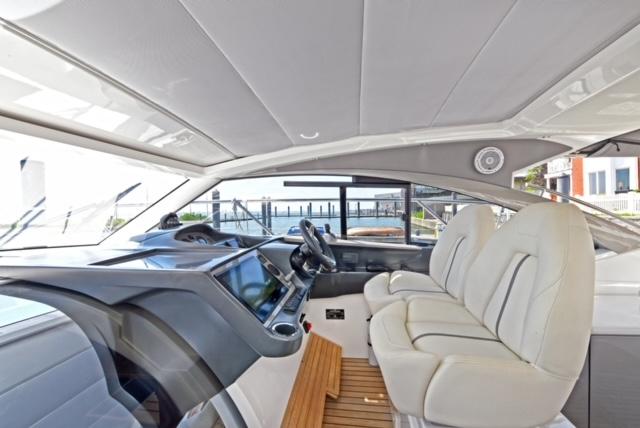 Princess 40 Eastern Shearwater - Helm Station & Seating