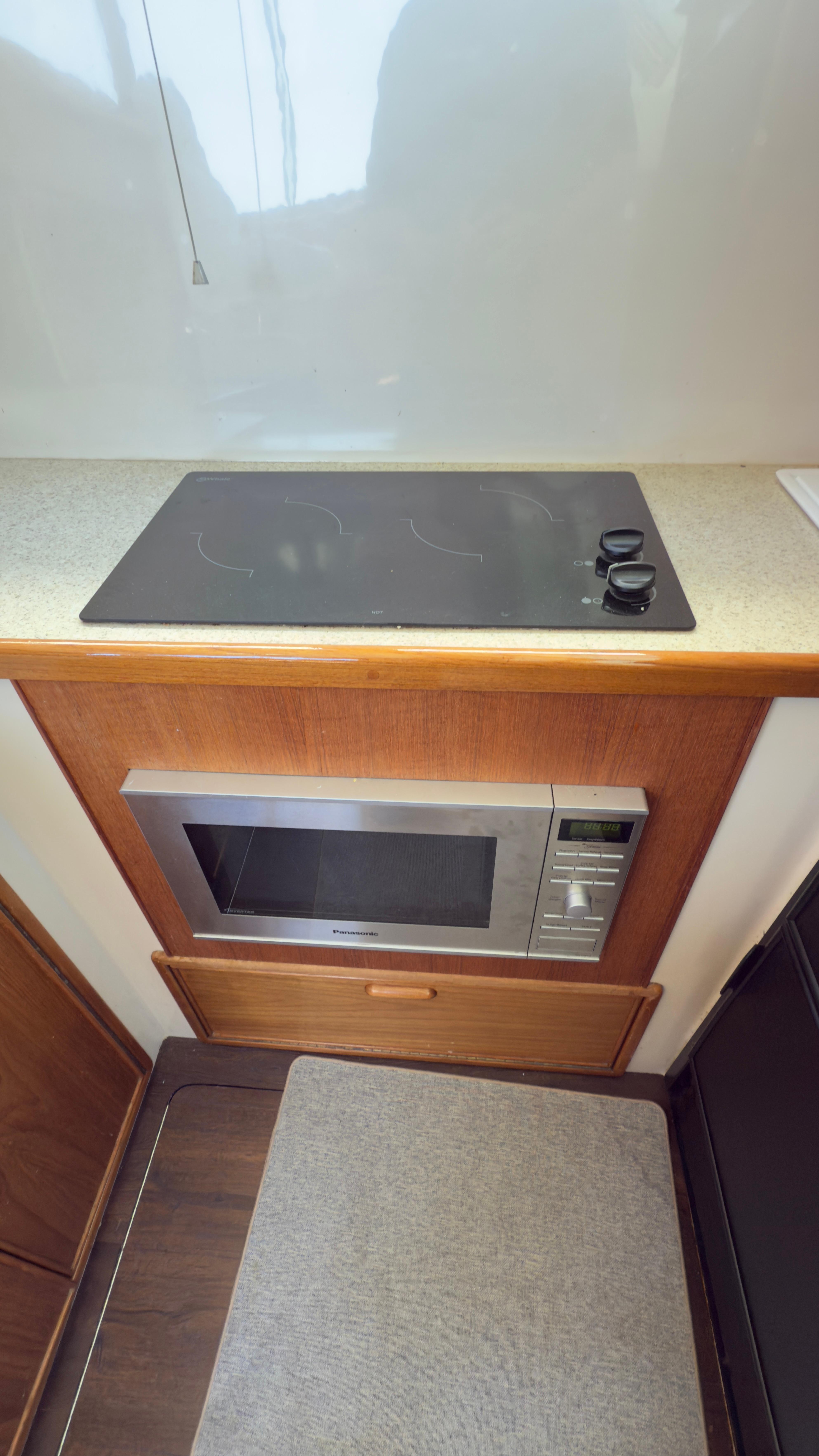 1989 Riviera 38 Open Flybridge #TBTW3889 inventory image at Sun Country Yachts, South Lake Union (Seattle) 1989 Riviera 38 Open Flybridge #TBTW3889 inventory image at Sun Country Yachts, South Lake Union (Seattle)