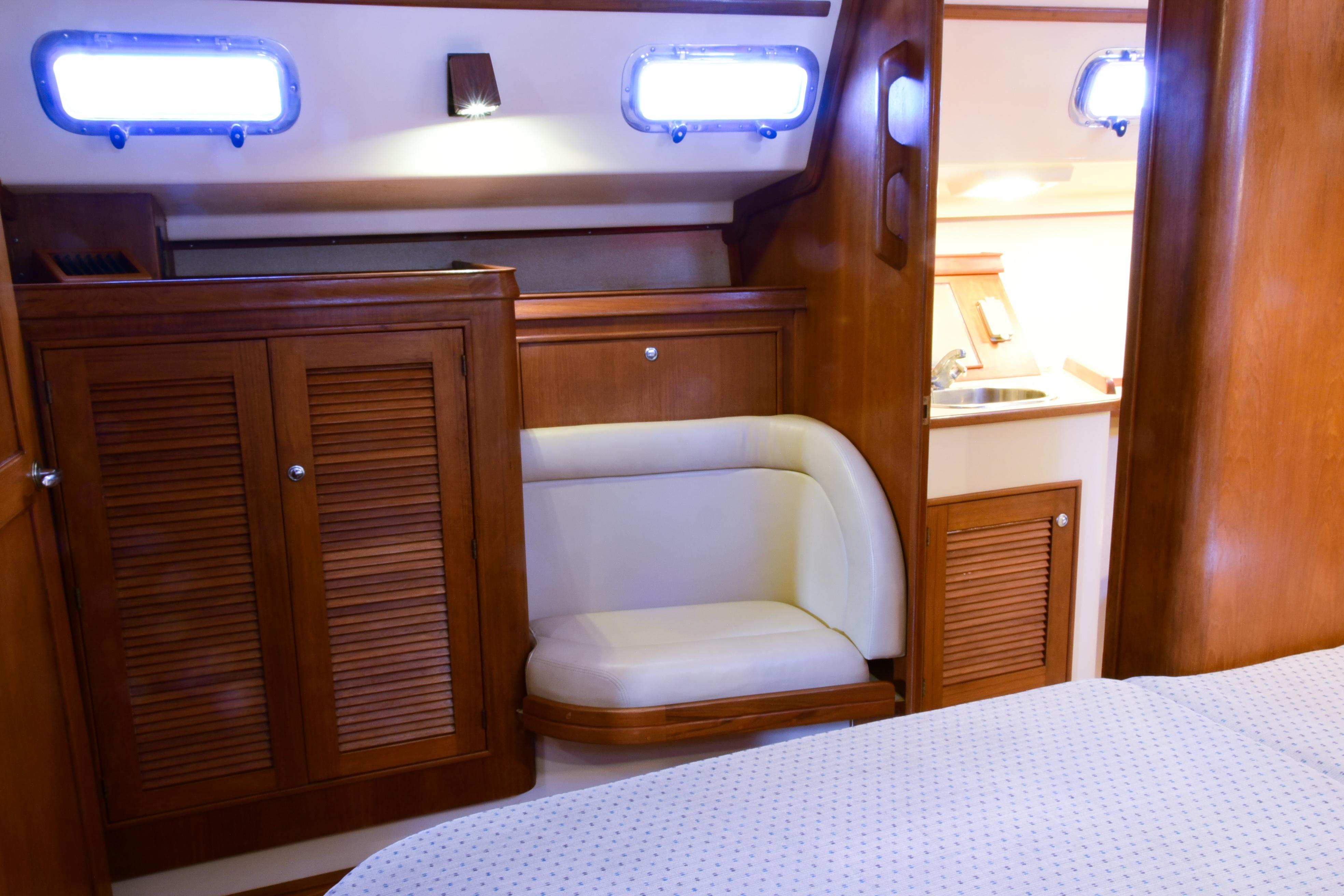 FWD CABIN TO PORT