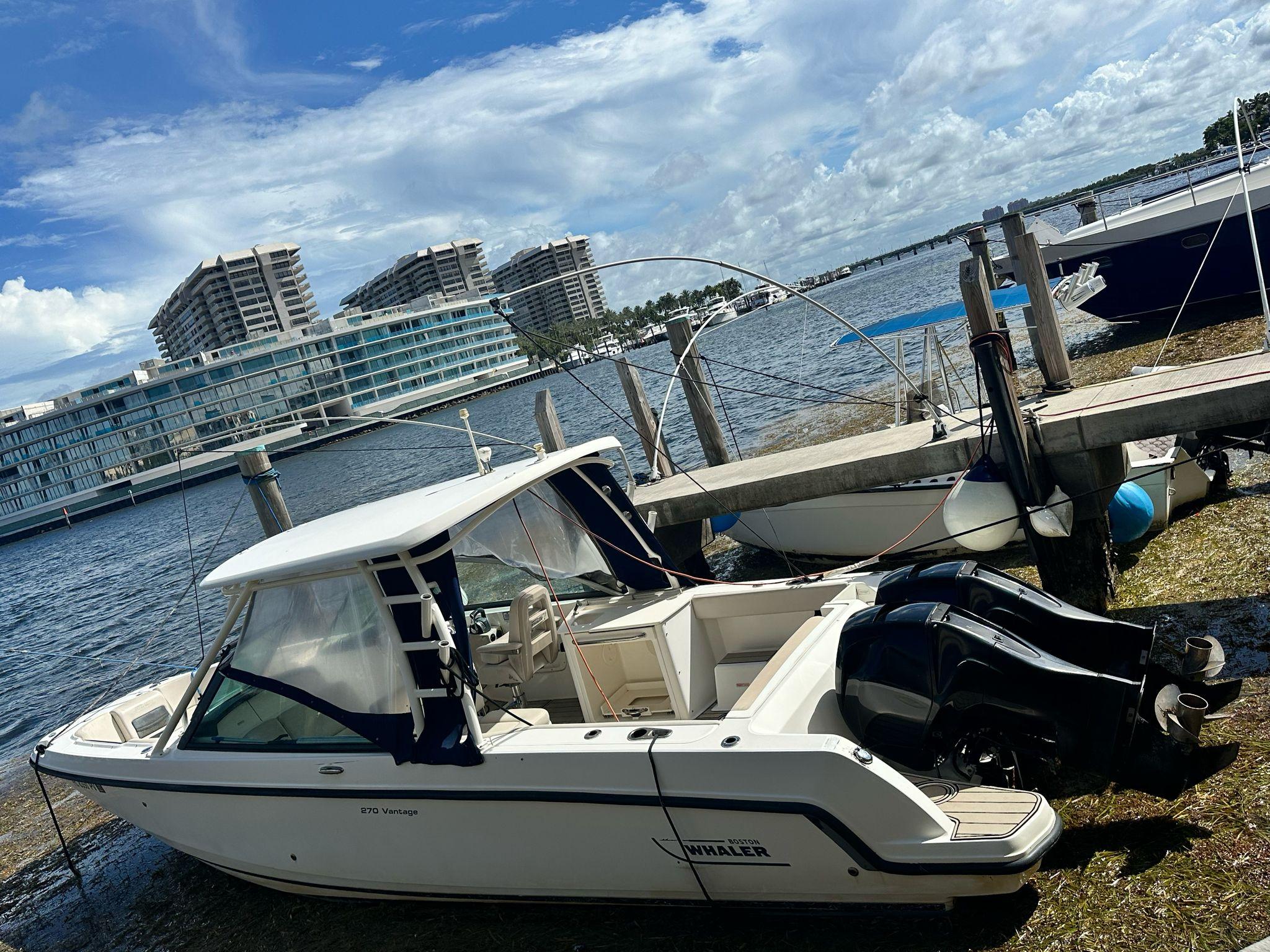 2015-boston-whaler-270-vantage-power-9857676-20250630205051262-1