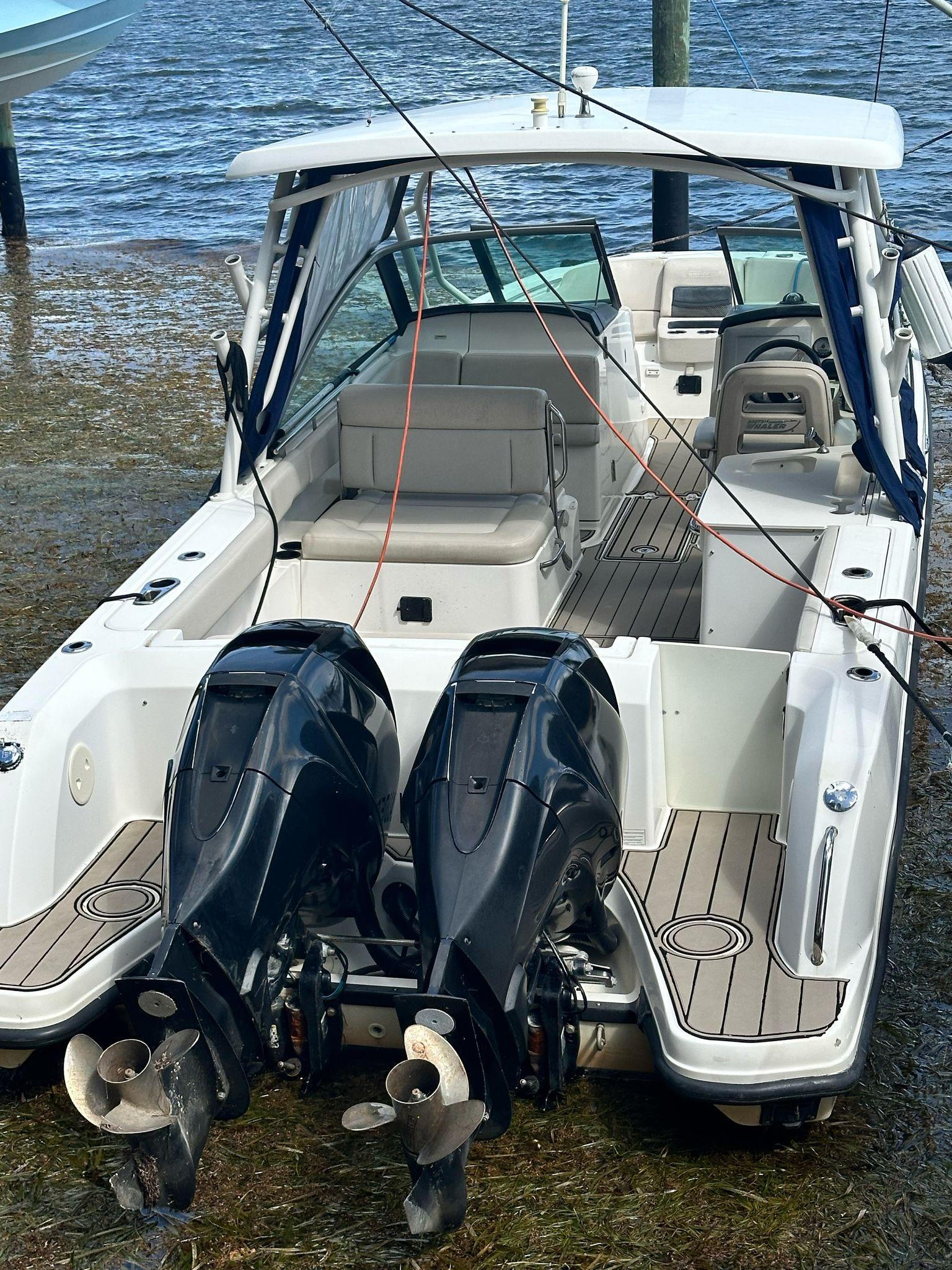 2015-boston-whaler-270-vantage-power-9857676-20250630205055044-1
