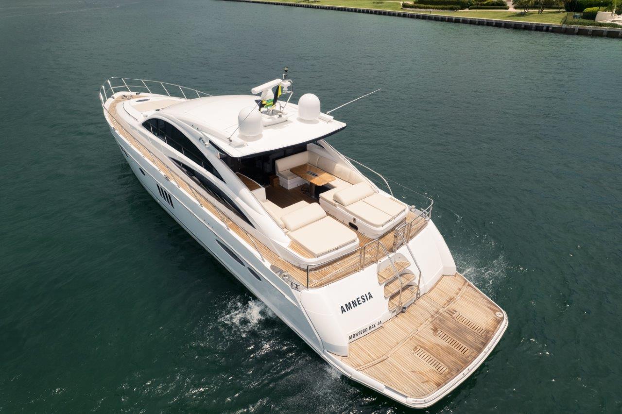 Princess 70 Amnesia - Exterior Profile