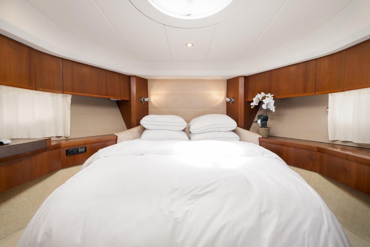 Princess 70 Amnesia - Master Stateroom