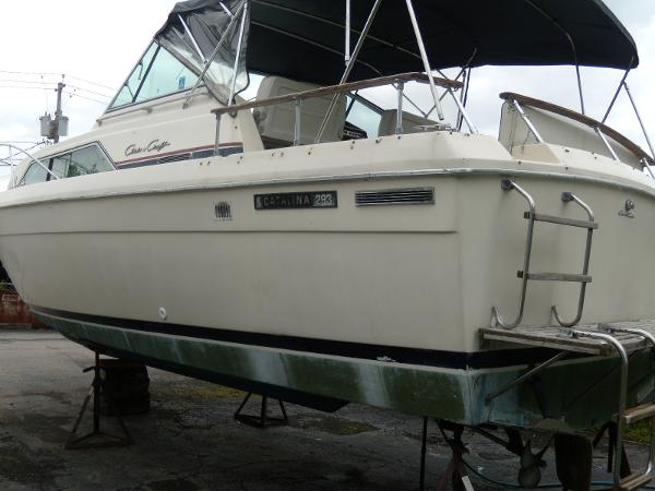 1986 Chris Craft boat for sale, model of the boat is Catalina 293 & Image # 3 of 13