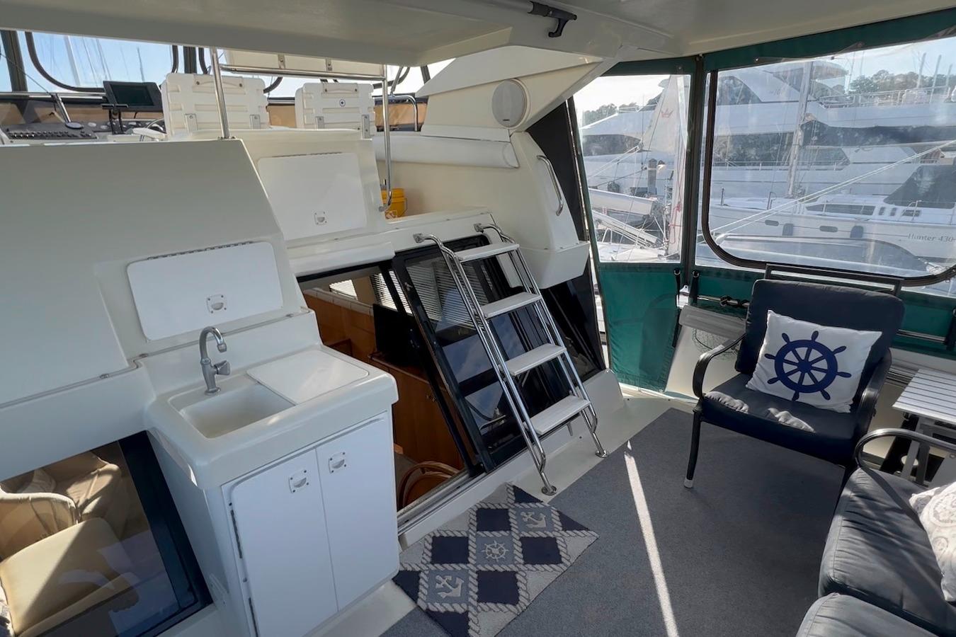 NC 10349 RC Knot 10 Yacht Sales NC 10349 RC Knot 10 Yacht Sales