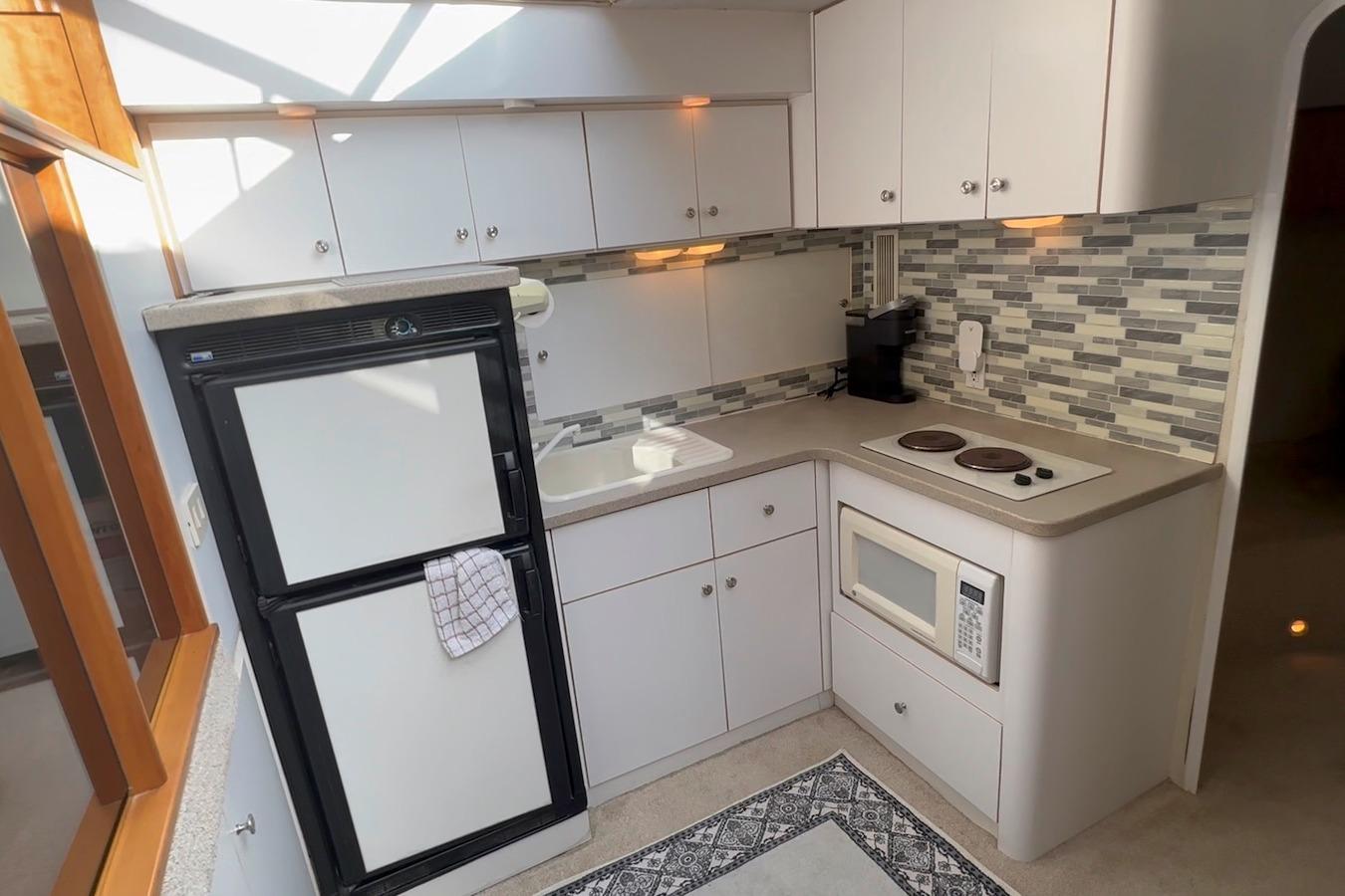 NC 10349 RC Knot 10 Yacht Sales NC 10349 RC Knot 10 Yacht Sales