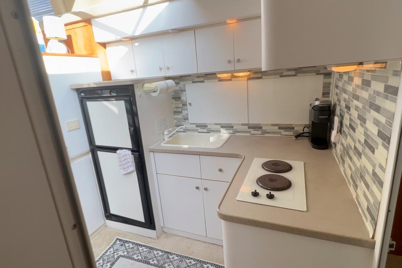 NC 10349 RC Knot 10 Yacht Sales NC 10349 RC Knot 10 Yacht Sales