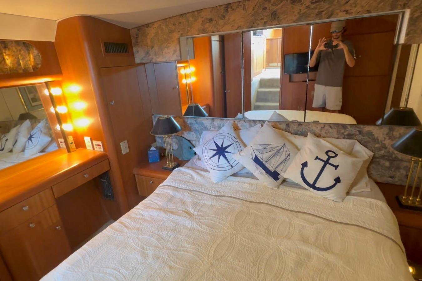 NC 10349 RC Knot 10 Yacht Sales NC 10349 RC Knot 10 Yacht Sales