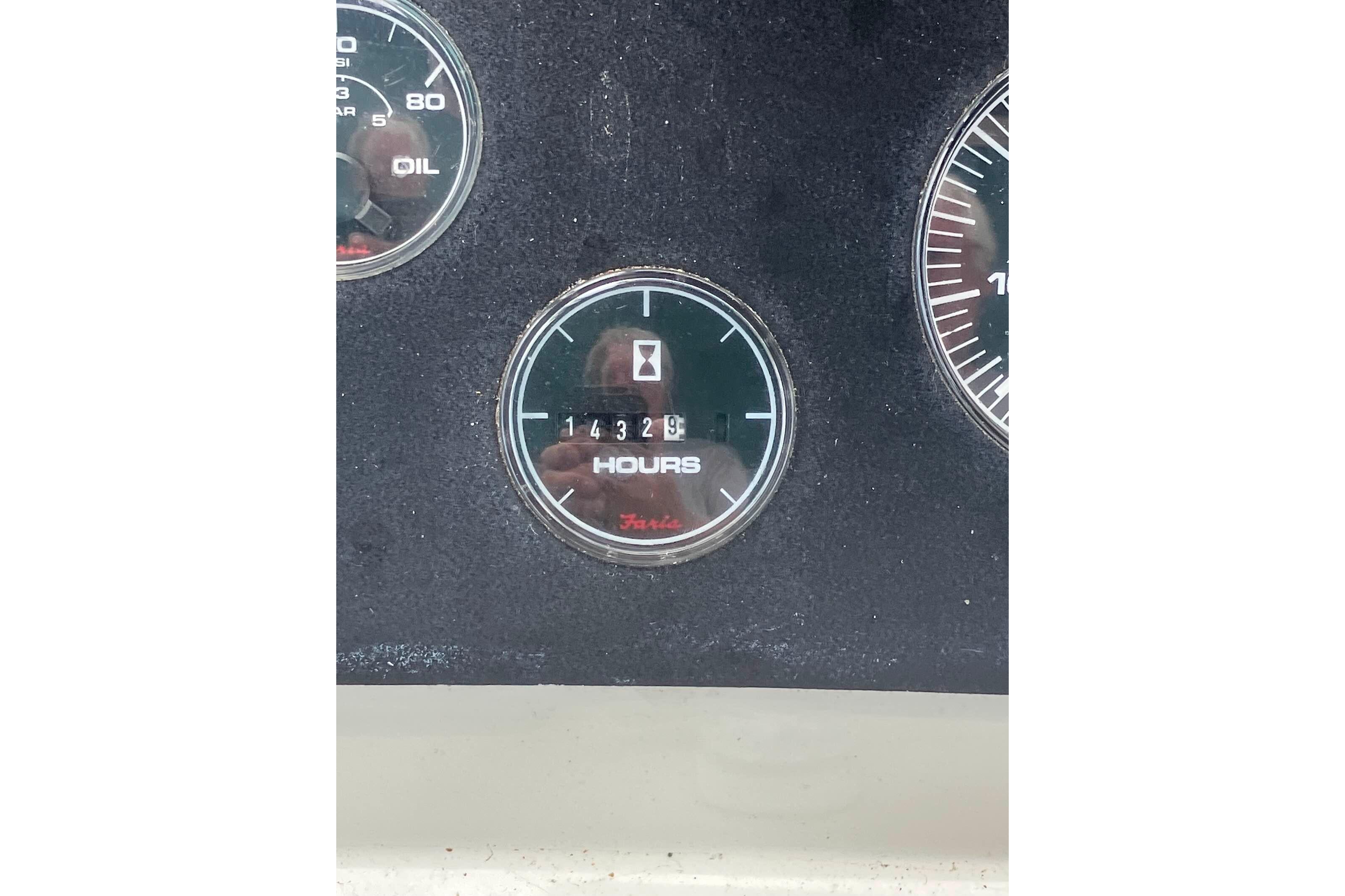 NC 10349 RC Knot 10 Yacht Sales NC 10349 RC Knot 10 Yacht Sales