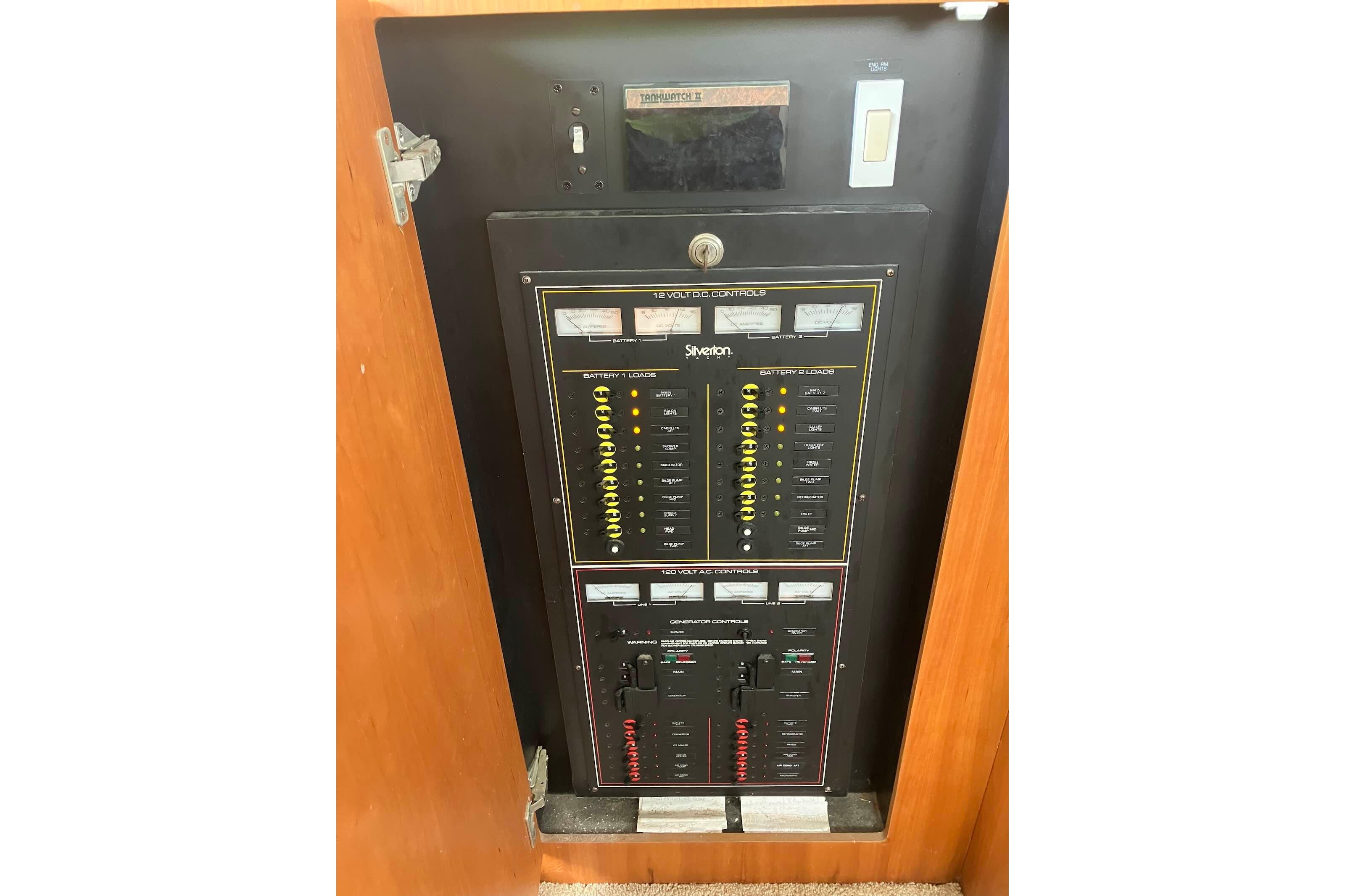 NC 10349 RC Knot 10 Yacht Sales NC 10349 RC Knot 10 Yacht Sales