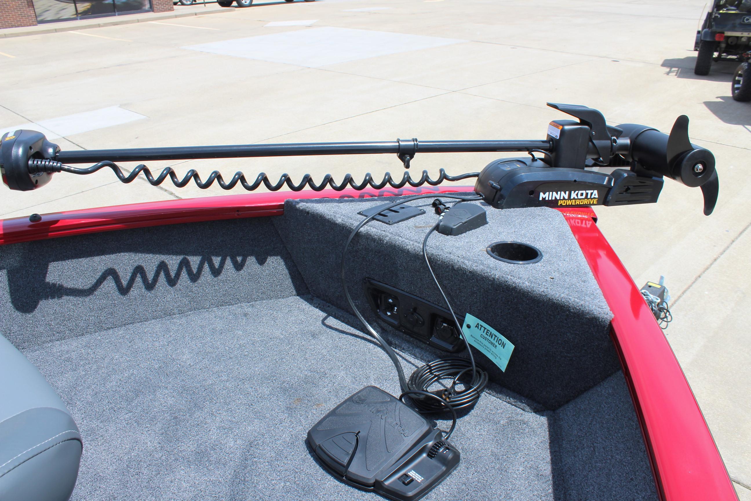 2025 Tracker Pro Guide V-175 Combo boat with Minn Kota trolling motor.