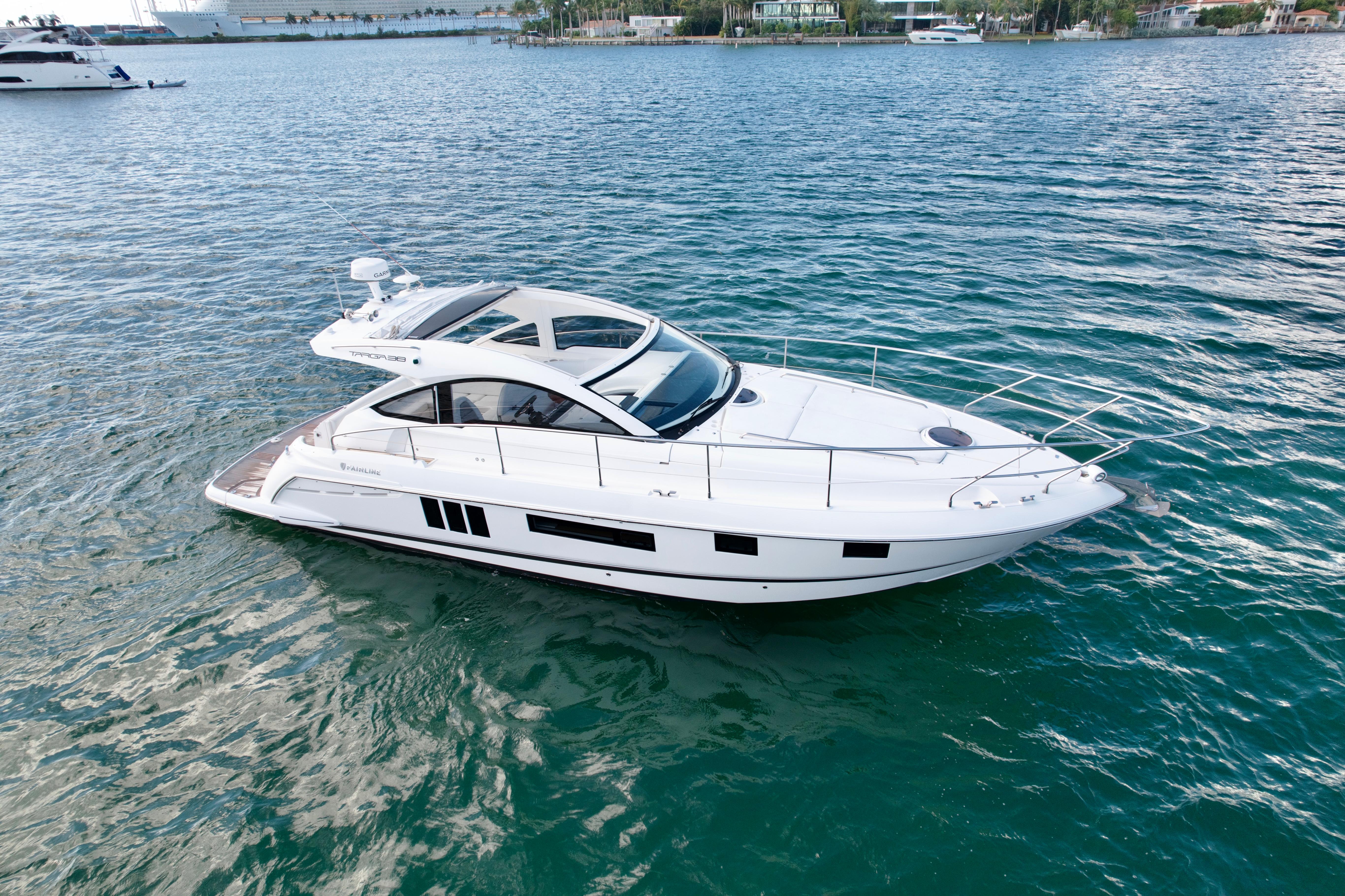 Fairline 38 NAOMI - Exterior Profile