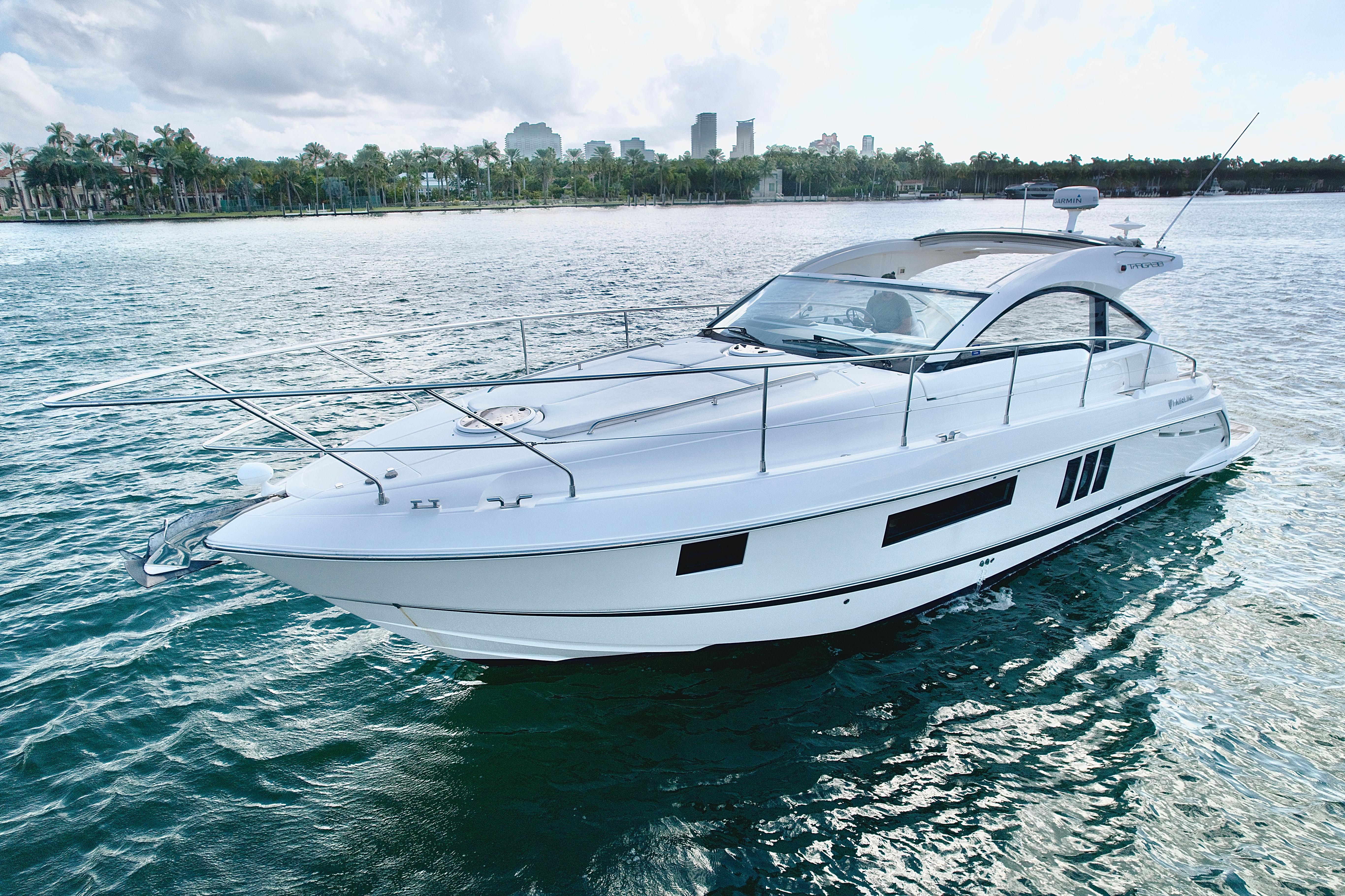 Fairline 38 NAOMI - Exterior Profile