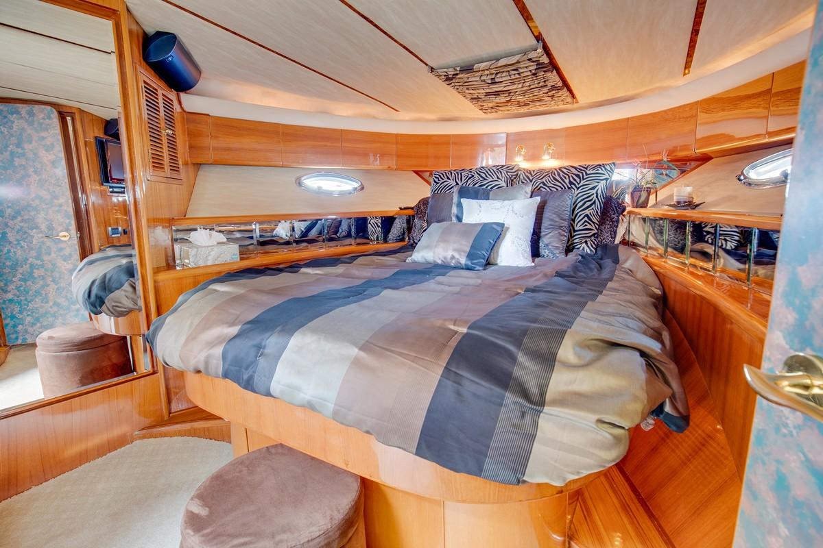 2001 Prima Flybridge Sedan #TBBH53805 inventory image at Sun Country Yachts, South Lake Union (Seattle) 2001 Prima Flybridge Sedan #TBBH53805 inventory image at Sun Country Yachts, South Lake Union (Seattle)
