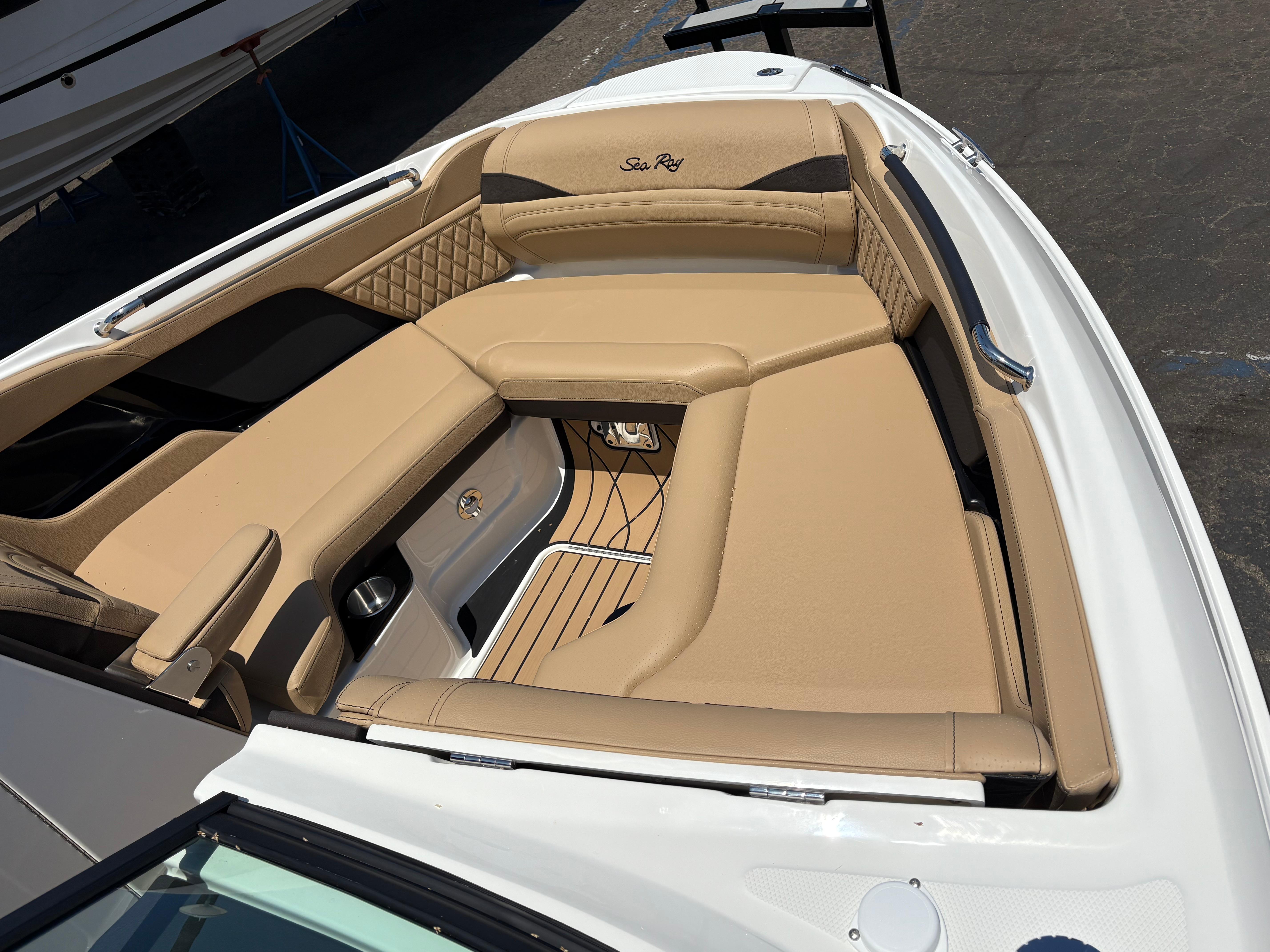 2026 Sea Ray SLX 280 #S1111F inventory image at Sun Country Marine Group, Newport Beach
