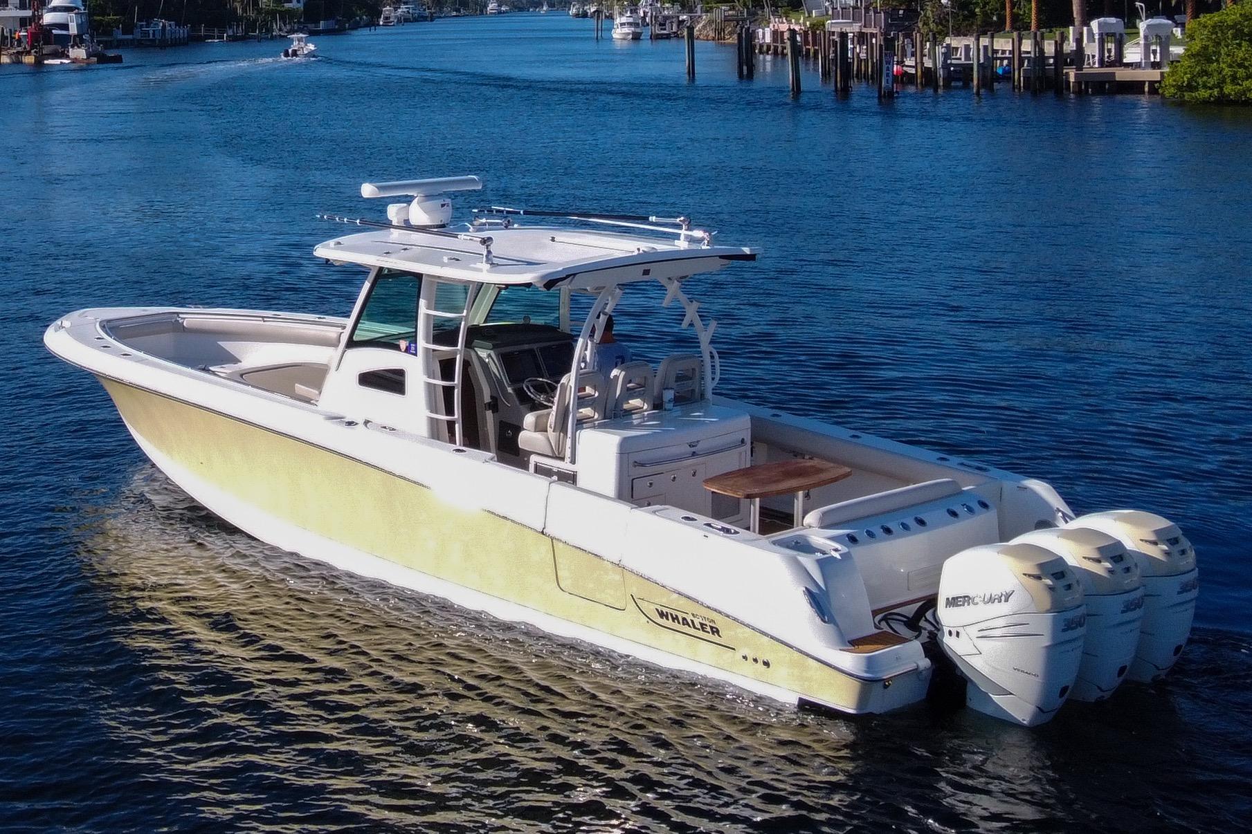 2017 Boston Whaler 370 Outrage