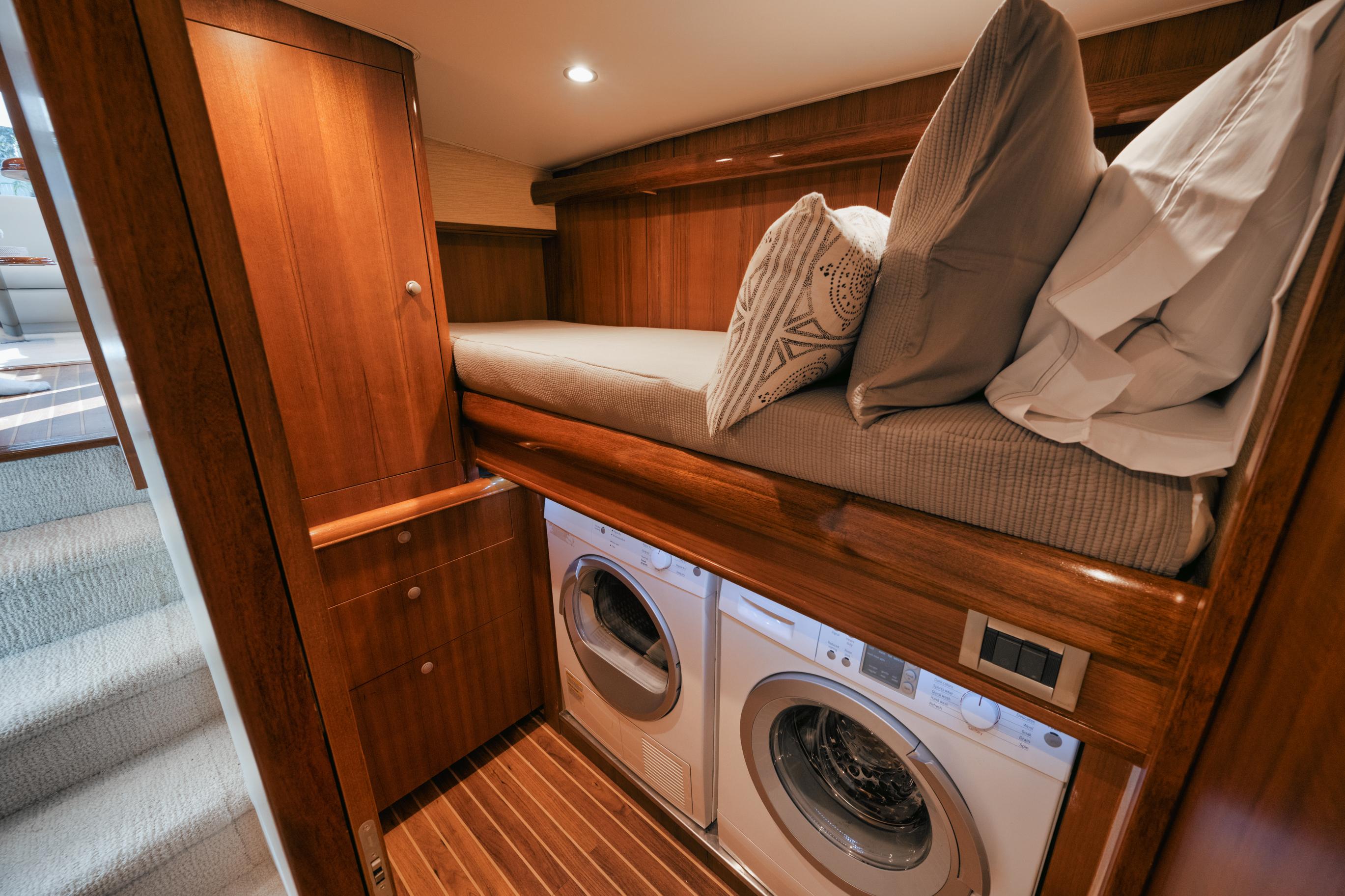 Sculley 60 - Port Guest Stateroom