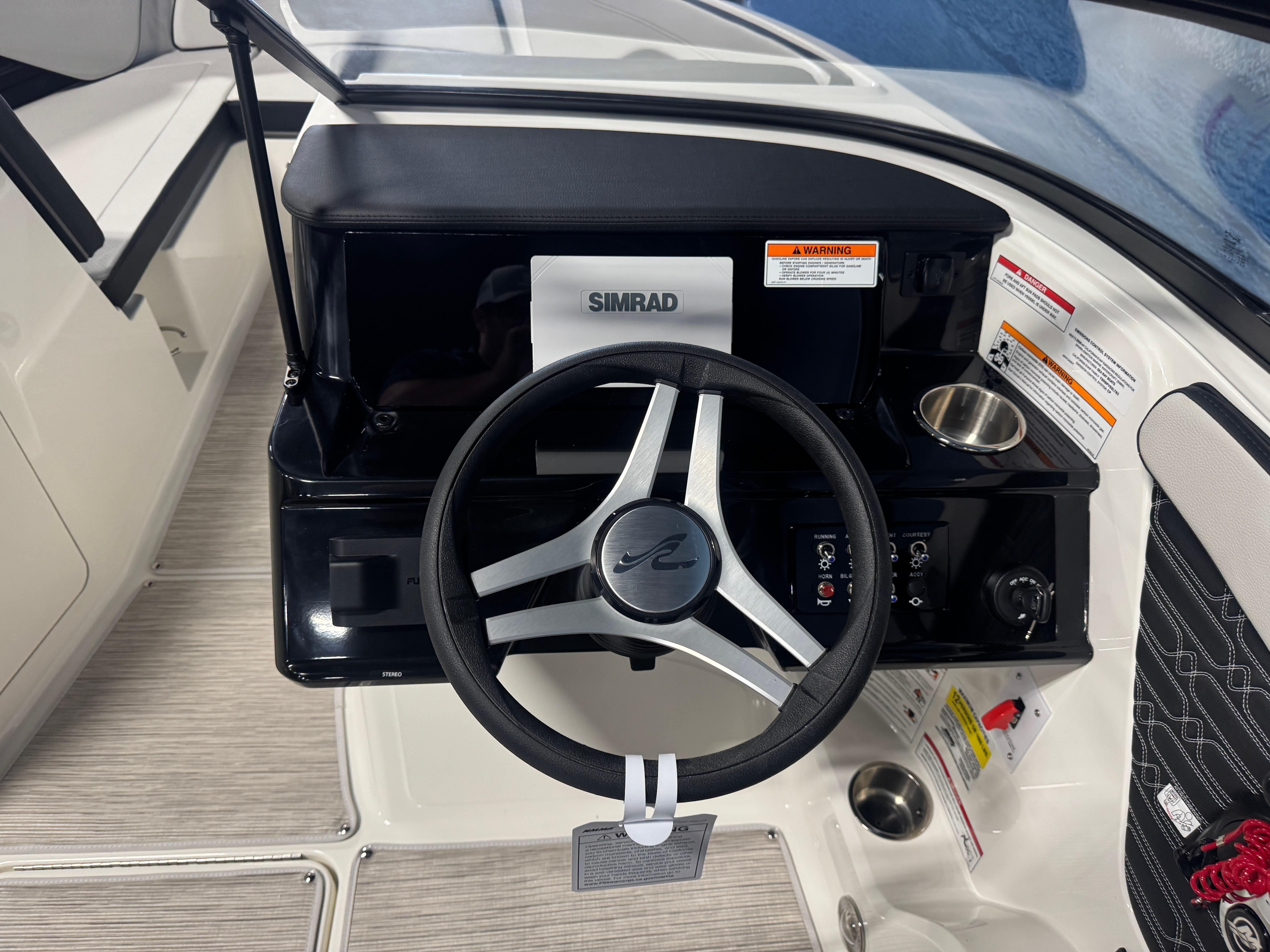2026 Sea Ray SPX 210 #S1006F inventory image at Sun Country Marine Group, Irvine 2026 Sea Ray SPX 210 #S1006F inventory image at Sun Country Marine Group, Irvine