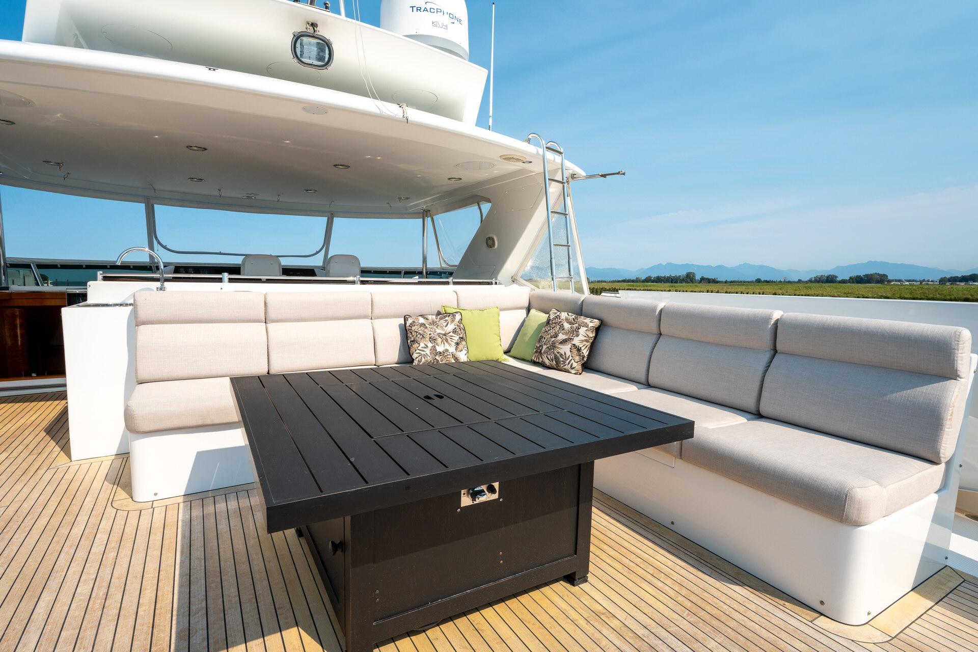 2007-ocean-alexander-80-cockpit-motoryacht-power-9727711-20250325115749121-1_XLARGE