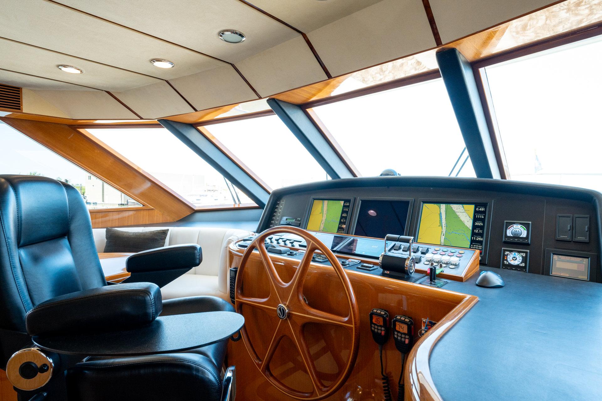 2007-ocean-alexander-80-cockpit-motoryacht-power-9727711-20250325115800258-1_XLARGE
