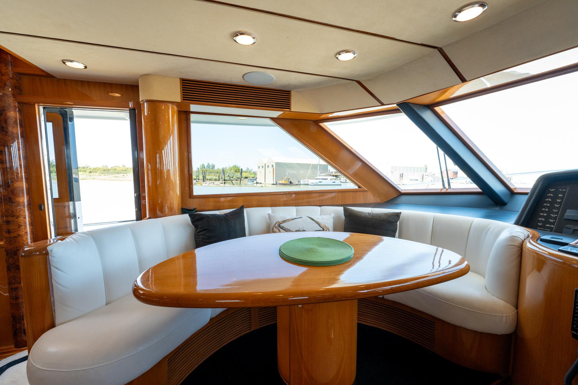 2007-ocean-alexander-80-cockpit-motoryacht-power-9727711-20250325115801290-1_XLARGE