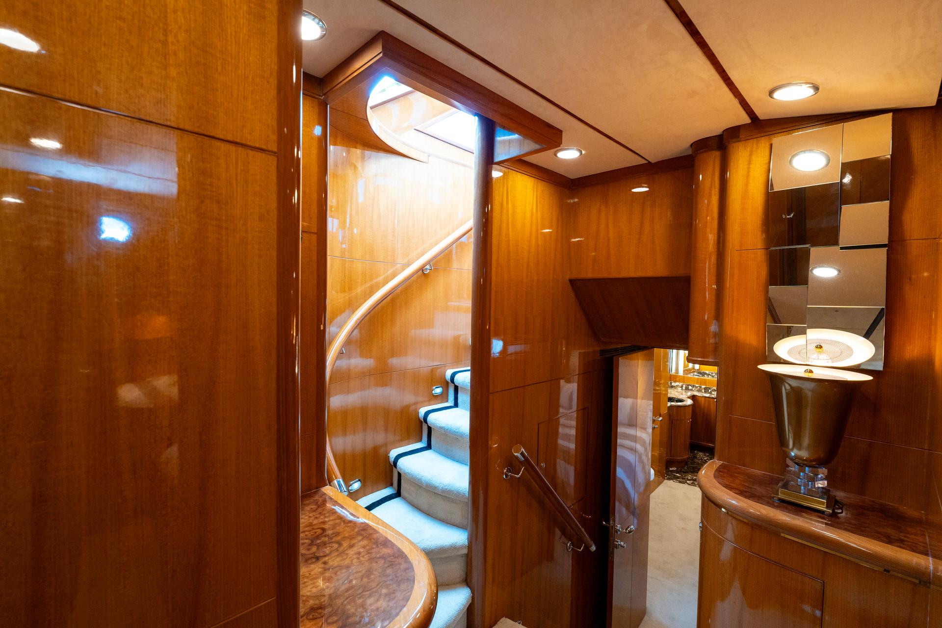 2007-ocean-alexander-80-cockpit-motoryacht-power-9727711-20250325115836549-1_XLARGE
