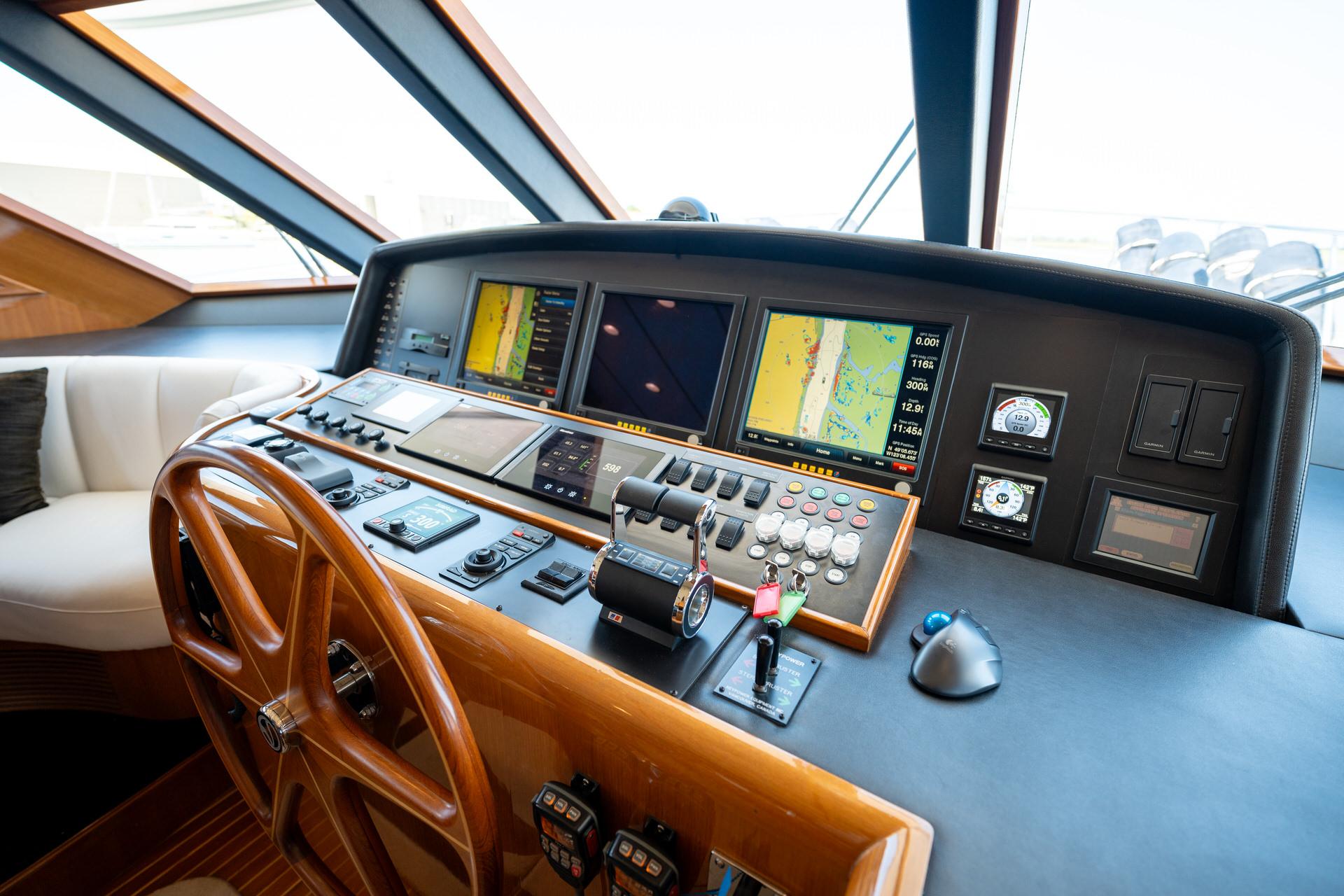 2007-ocean-alexander-80-cockpit-motoryacht-power-9727711-20250325115854560-1_XLARGE
