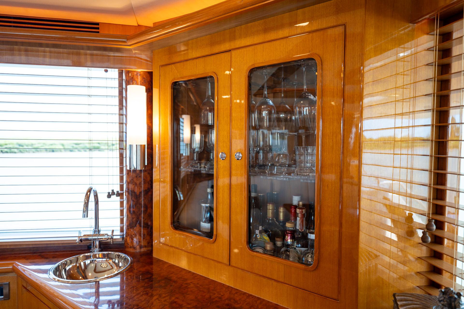 2007-ocean-alexander-80-cockpit-motoryacht-power-9727711-20250325115903547-1_XLARGE
