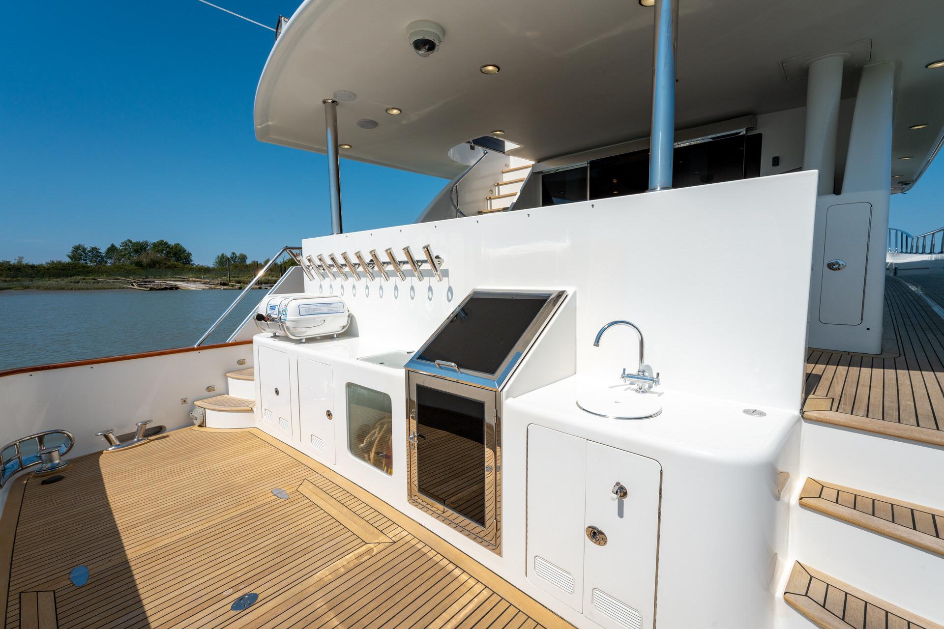 2007-ocean-alexander-80-cockpit-motoryacht-power-9727711-20250325115926662-1_XLARGE