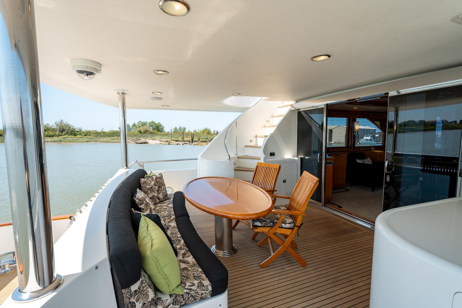 2007-ocean-alexander-80-cockpit-motoryacht-power-9727711-20250325115929681-1_XLARGE