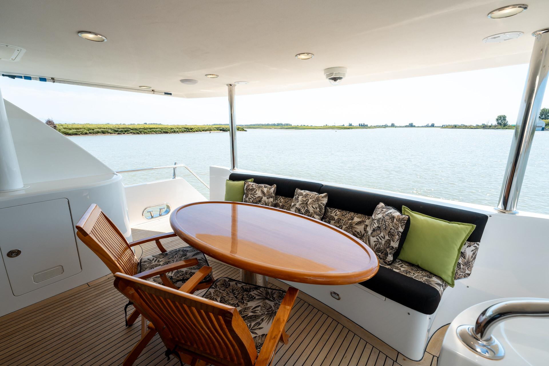 2007-ocean-alexander-80-cockpit-motoryacht-power-9727711-20250325115933695-1_XLARGE
