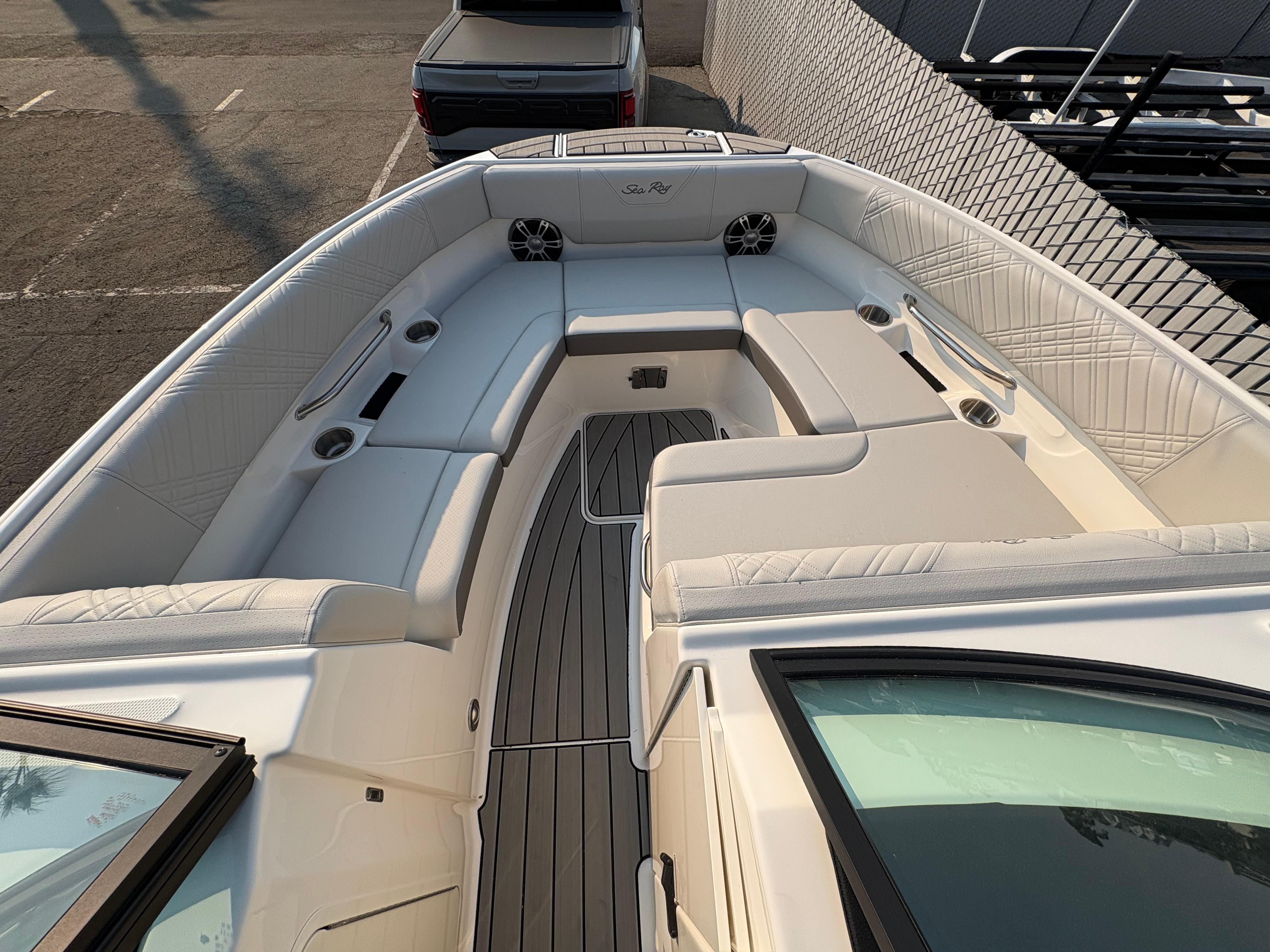2026 Sea Ray SDX 250 #S1085F inventory image at Sun Country Marine Group, Newport Beach