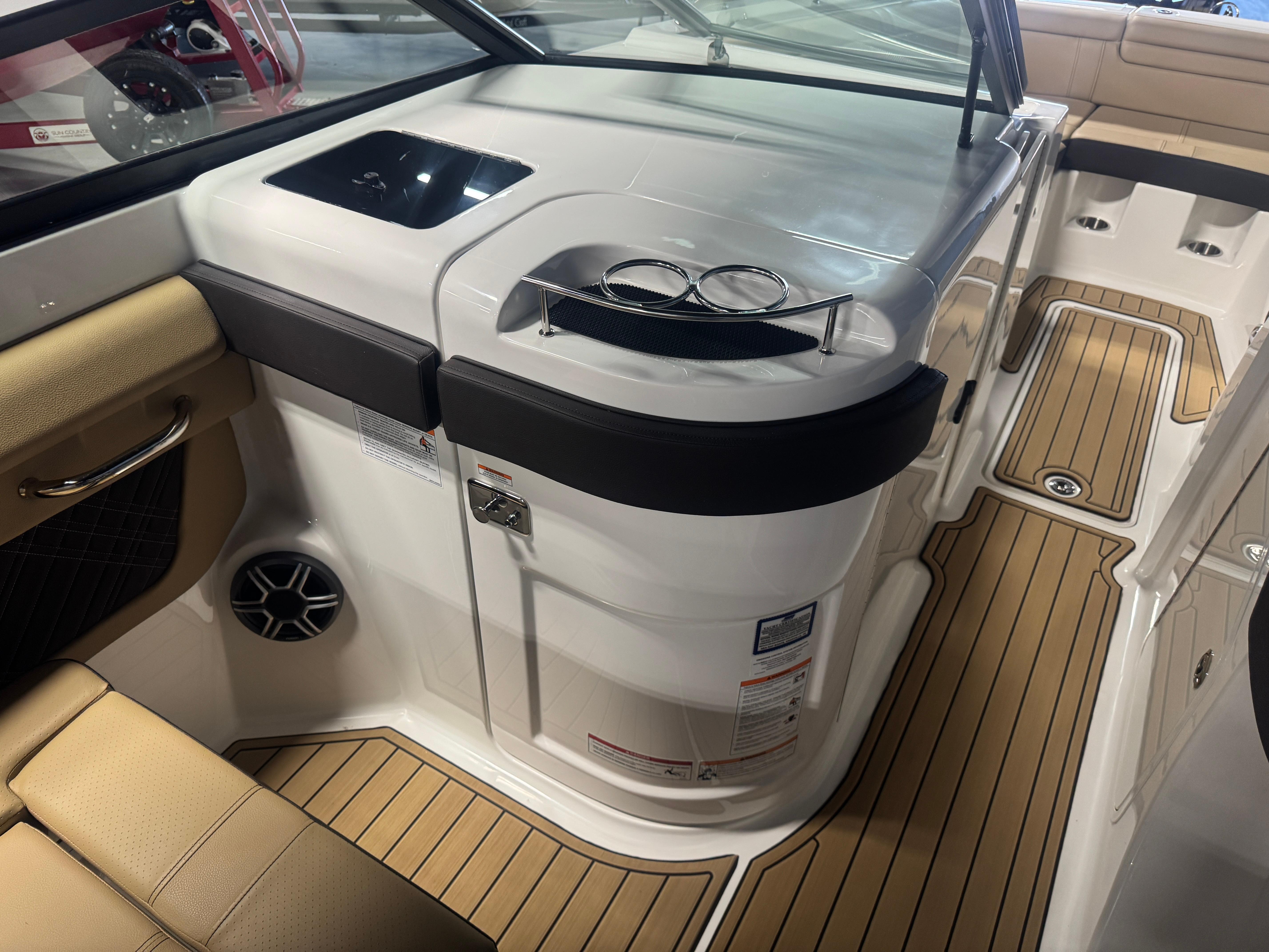 2026 Sea Ray SDX 290 #S1110F inventory image at Sun Country Marine Group, Newport Beach