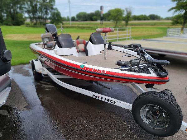 2006 Nitro boat for sale, model of the boat is NX 882 SC & Image # 4 of 16