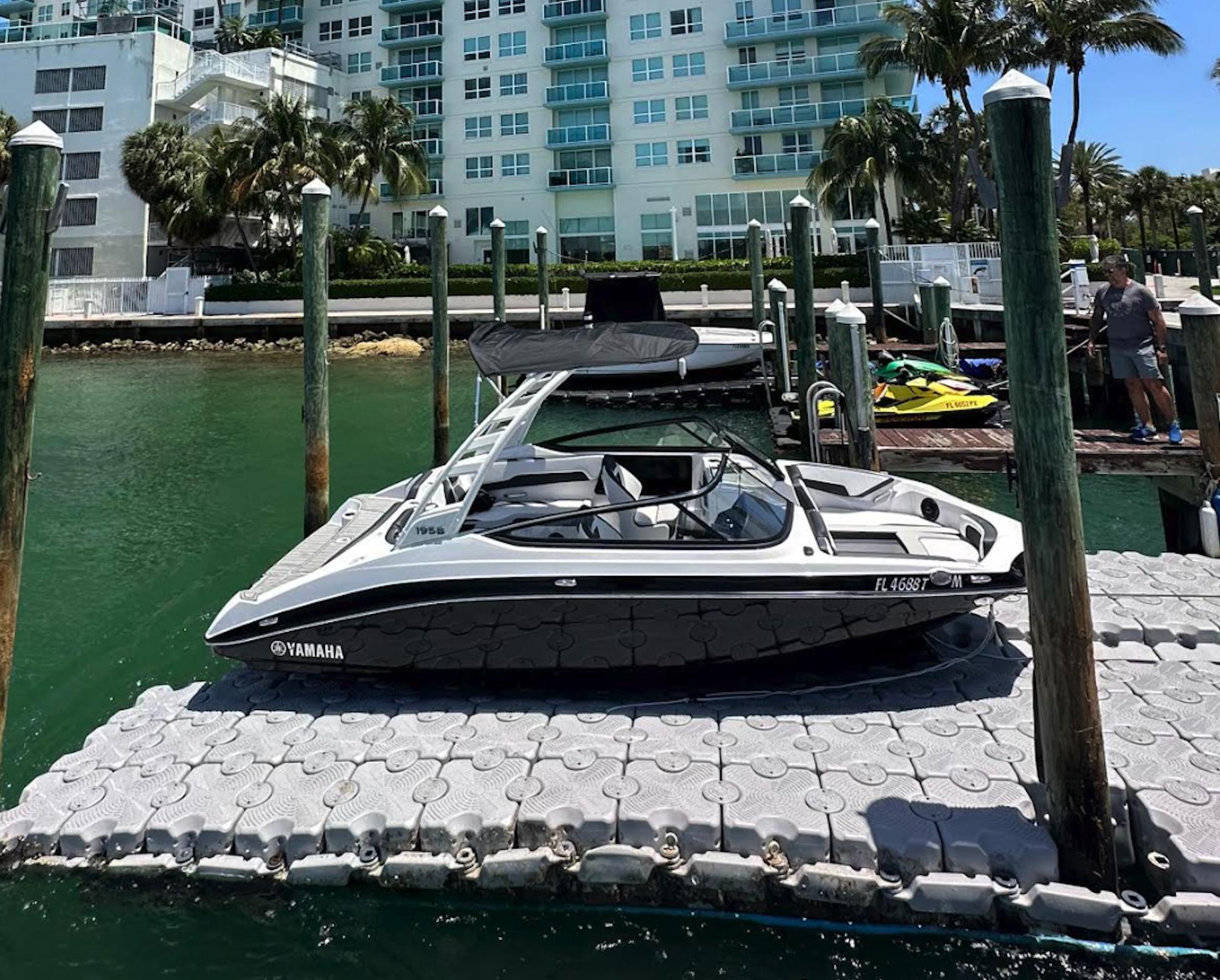 2023 Yamaha Boats AR195S