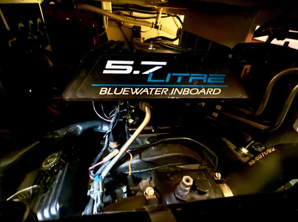Engine of 1998 Bayliner 3388 Command Bridge Motoryacht, 5.7 Litre Bluewater Inboard.