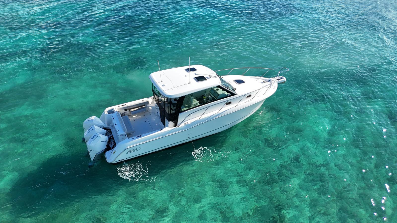 2022 Boston Whaler 345 conquest