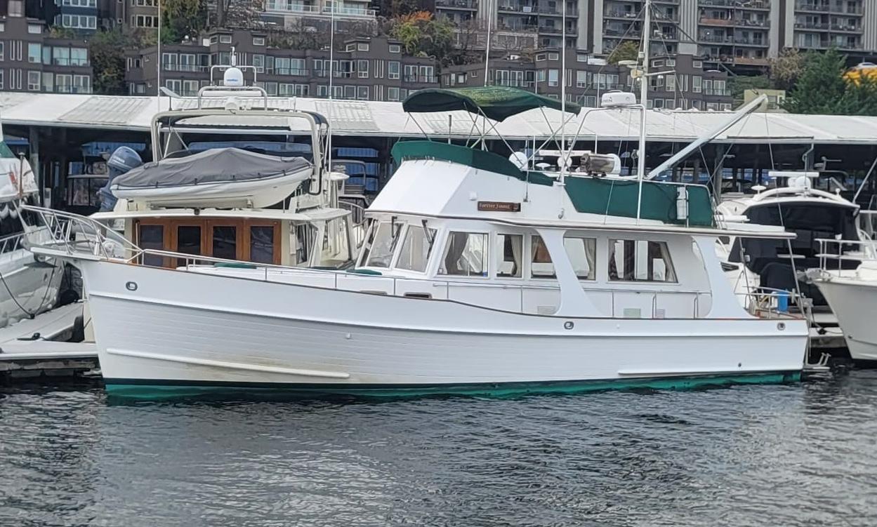 42' 2001 Grand Banks 42 Europa FOREVER YOUNG