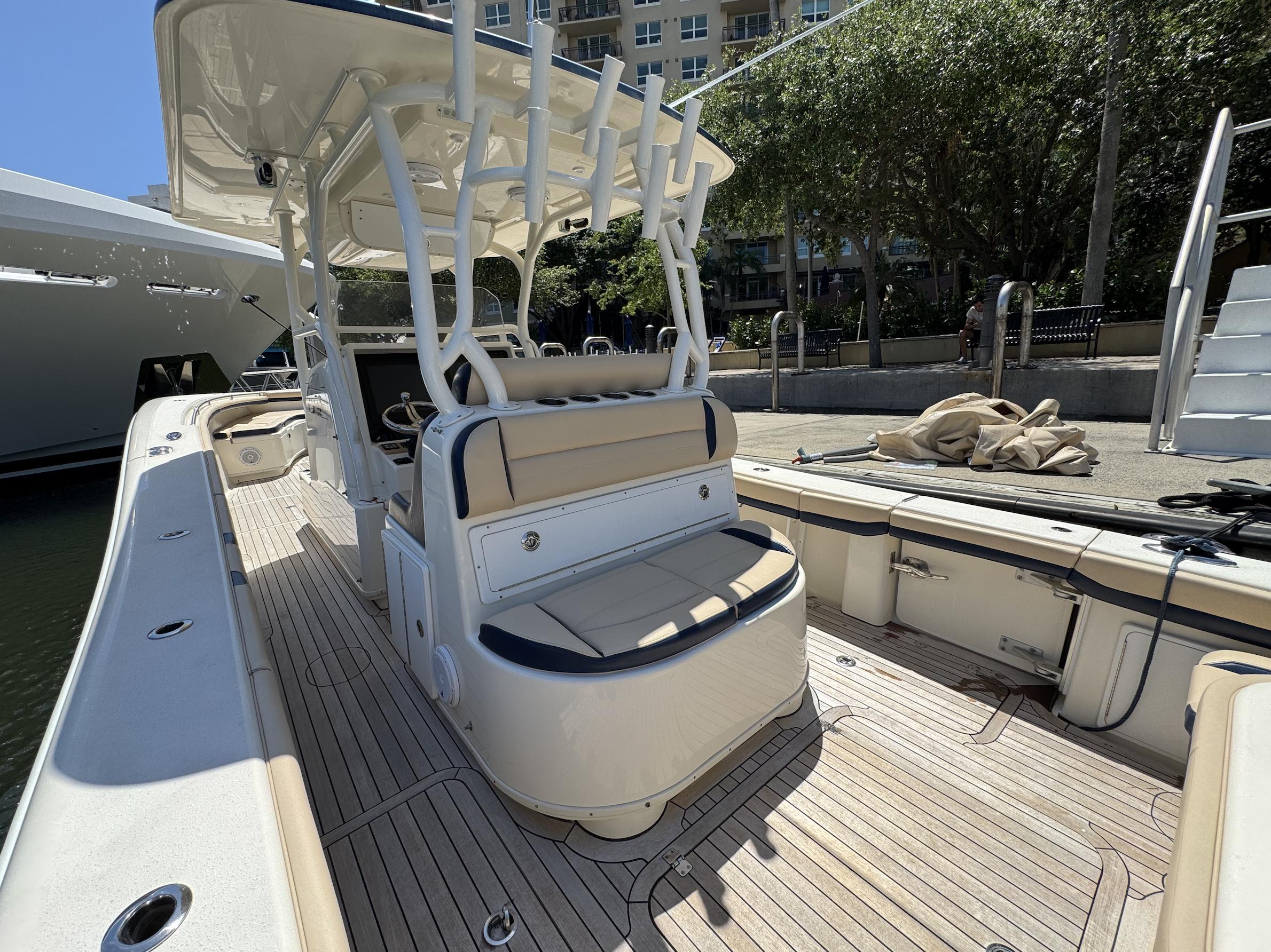 2016-yellowfin-36-power-9777741-977596705-0-300420251501-23