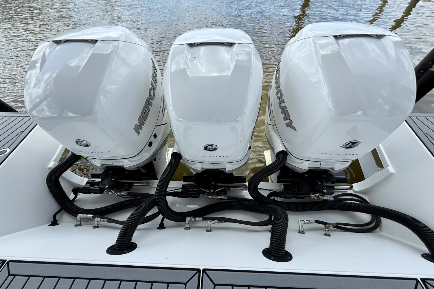 2020-cruisers-yachts-38-gls-power-9777744-977810677-0-050520251154-14