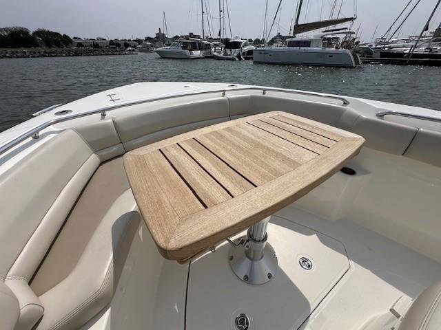 2016-boston-whaler-330-outrage-power-9837745-20250613052736105-1_XLARGE