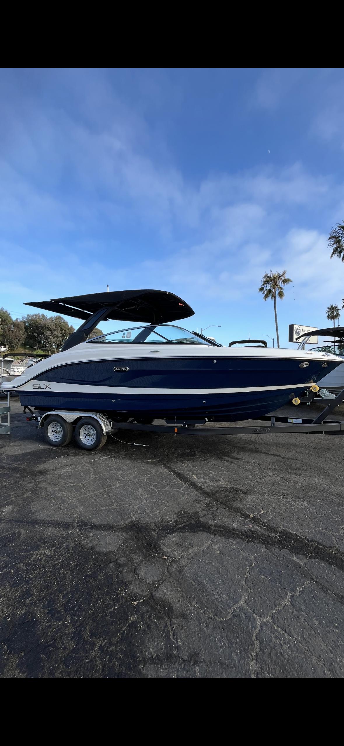 2026 Sea Ray SLX 260 #S1157F primary image