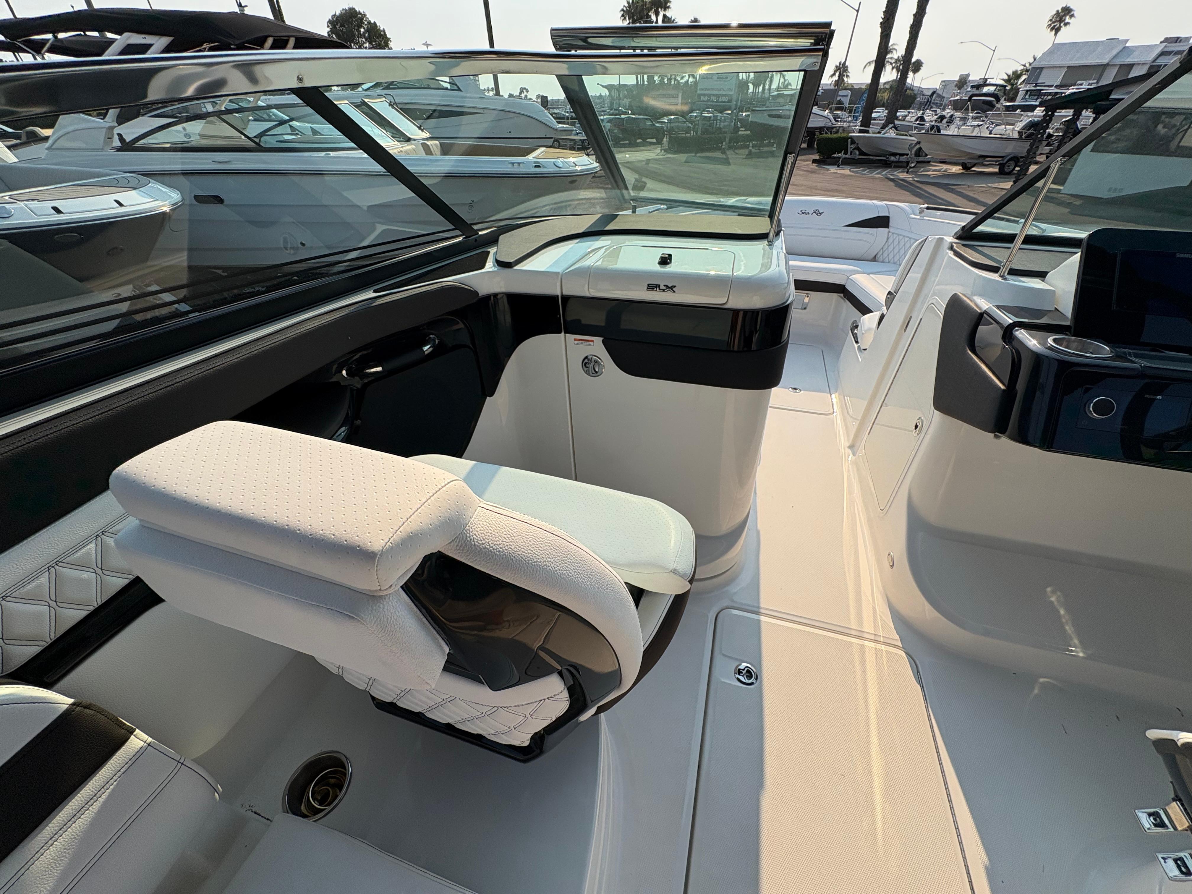 2026 Sea Ray SLX 260 #S1157F inventory image at Sun Country Marine Group, Newport Beach 2026 Sea Ray SLX 260 #S1157F inventory image at Sun Country Marine Group, Newport Beach